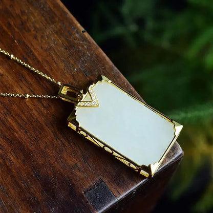 Elegant Gold Necklace for Every Occasion