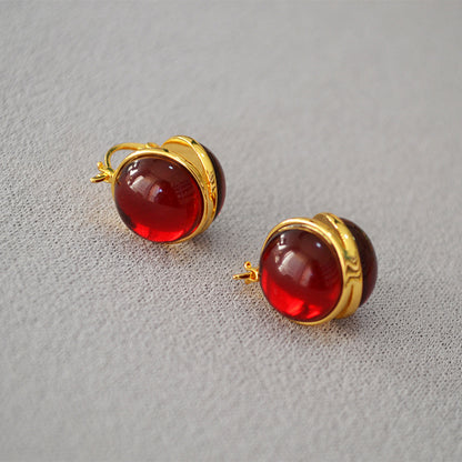 Charming Gold Earring for Any Occasion
