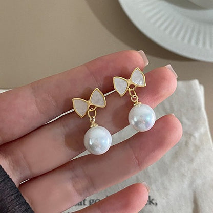 Romantic Pearl Earring for Special Moments