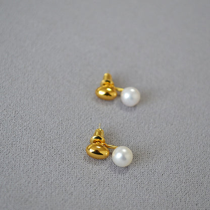 Delicate Artisan Gold Earring