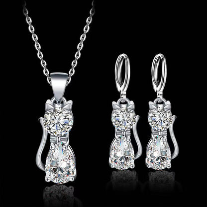 Romantic Silver Necklace for Special Moments