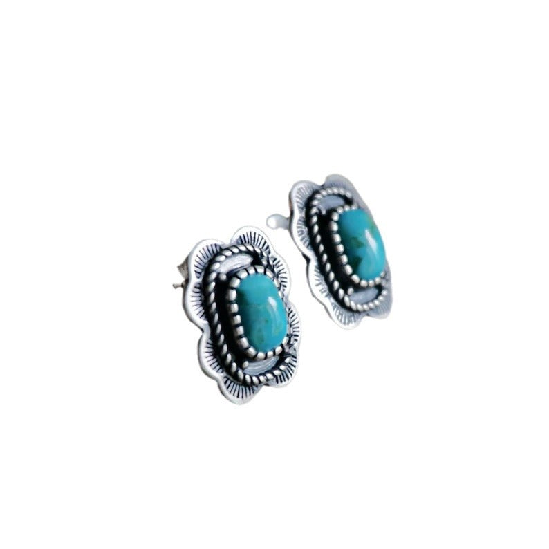 Romantic Silver Earring for Special Moments