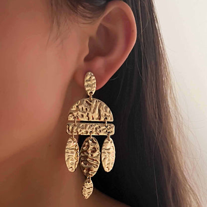 Charming Earring for Any Occasion