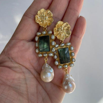 Romantic Pearl Earring for Special Moments