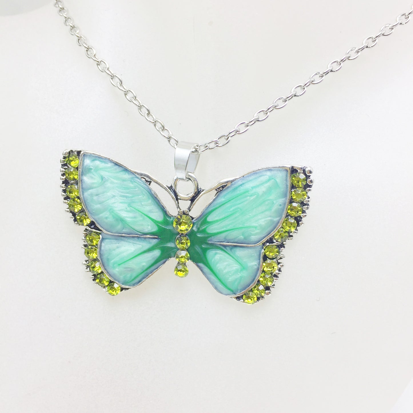 Stunning Necklace for Daily Wear