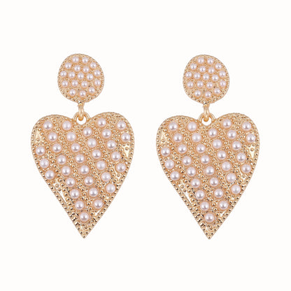 Romantic Pearl Earring for Special Moments