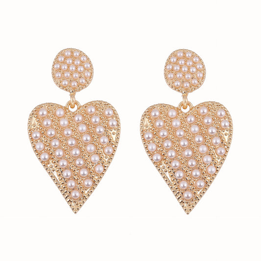 Romantic Pearl Earring for Special Moments
