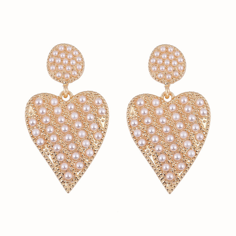 Romantic Pearl Earring for Special Moments
