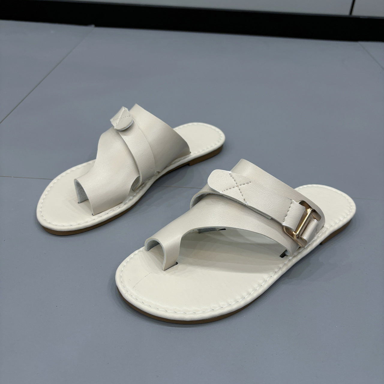 Chic Orthopedic Sandals with Unique Design