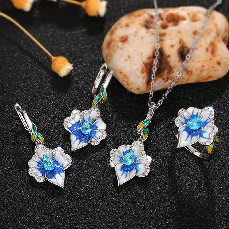 Beautiful Set with Unique Style