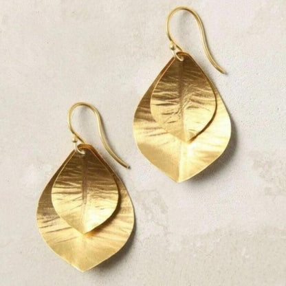 Elegant Gold Earring for Every Occasion