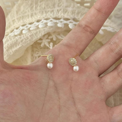 Romantic Pearl Earring for Special Moments