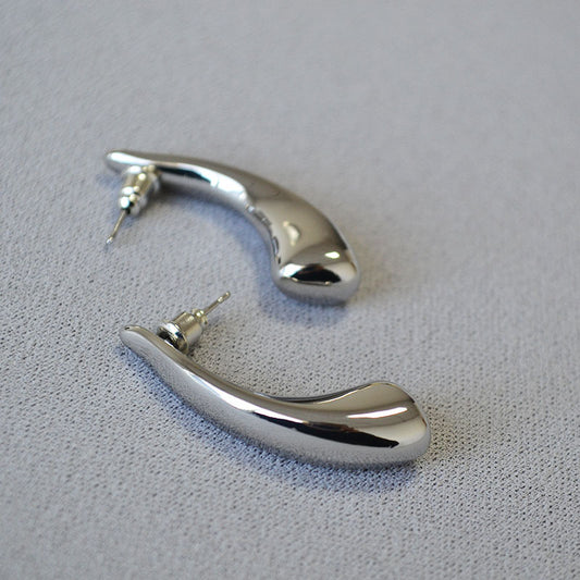 Charming Gold Earring for Any Occasion
