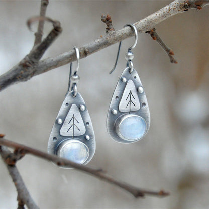 Romantic Silver Earring for Special Moments