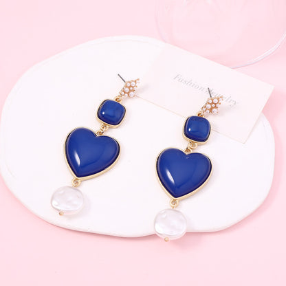 Beautiful Pearl Earring with Unique Style