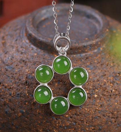 Classic Gold Necklace with Timeless Appeal