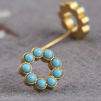 Beautiful Gold Earring with Unique Style