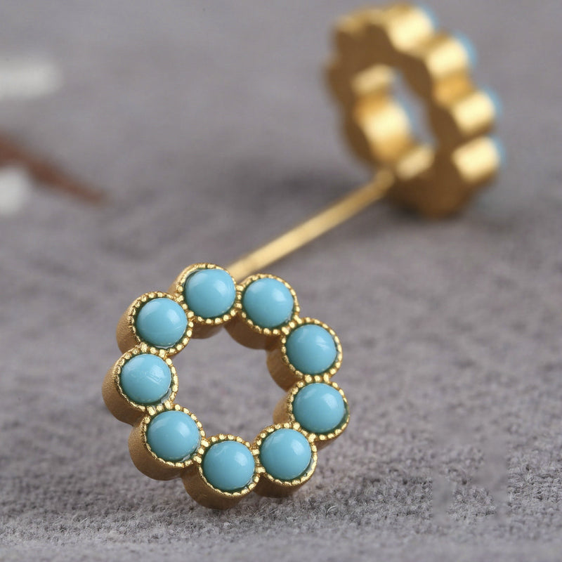 Beautiful Gold Earring with Unique Style
