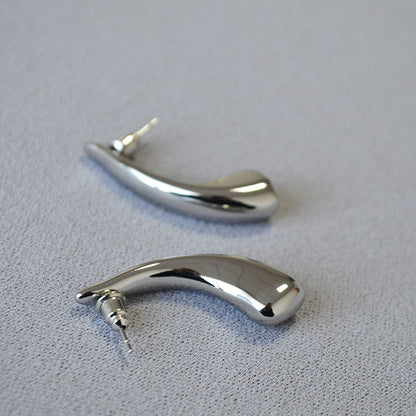 Charming Gold Earring for Any Occasion