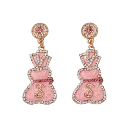 Charming Earring for Any Occasion