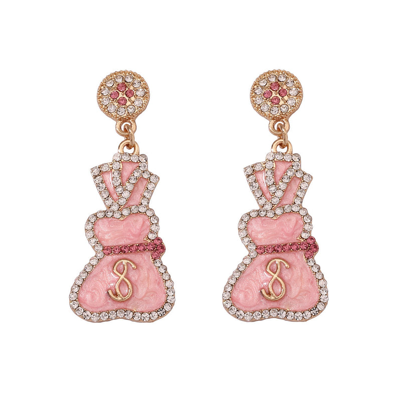 Charming Earring for Any Occasion