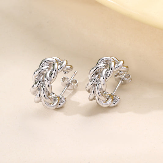 Romantic Gold Earring for Special Moments