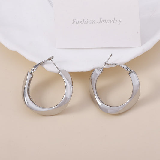 Charming Earring for Any Occasion