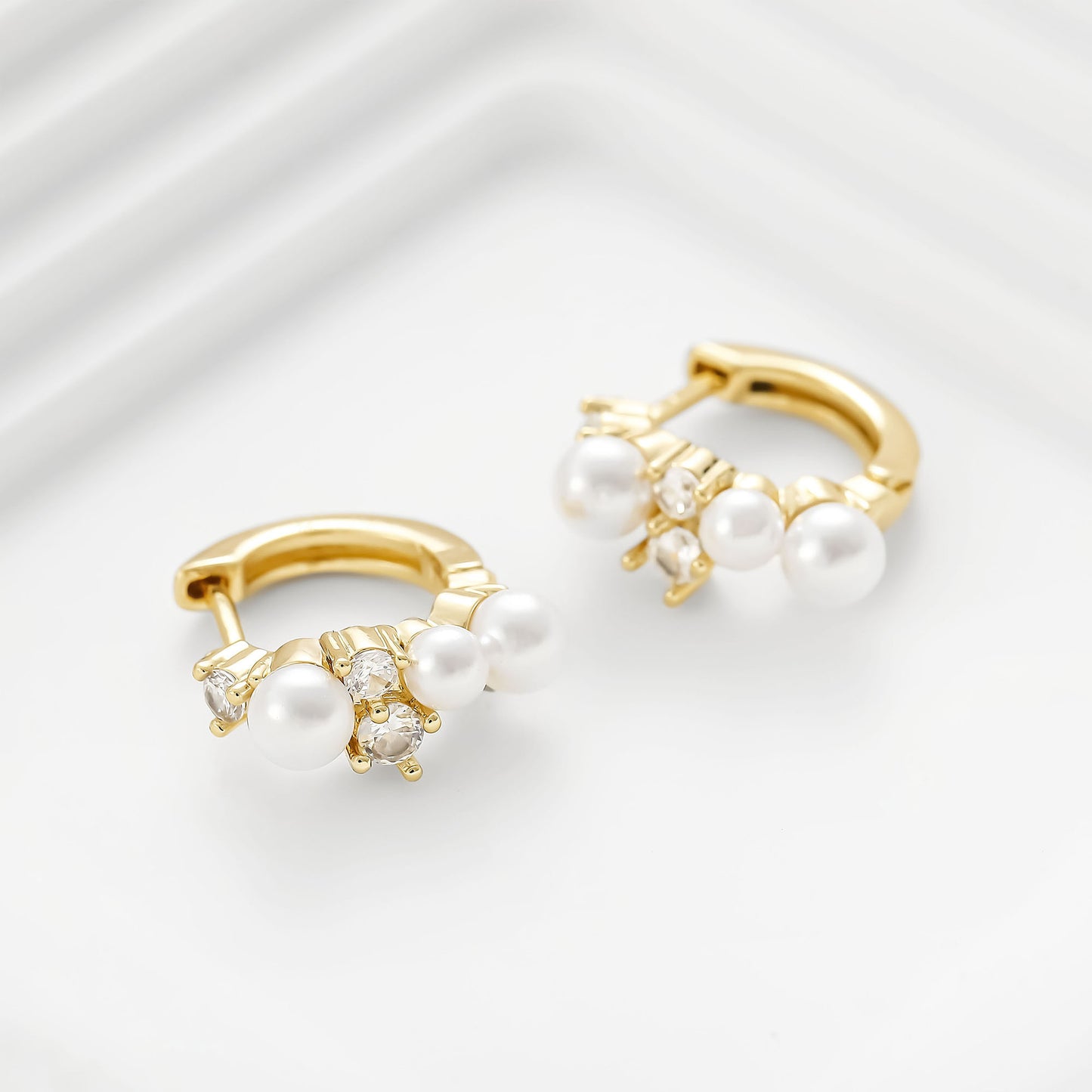 Stunning Pearl Earring for Daily Wear