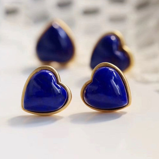 Charming Silver Earring for Any Occasion