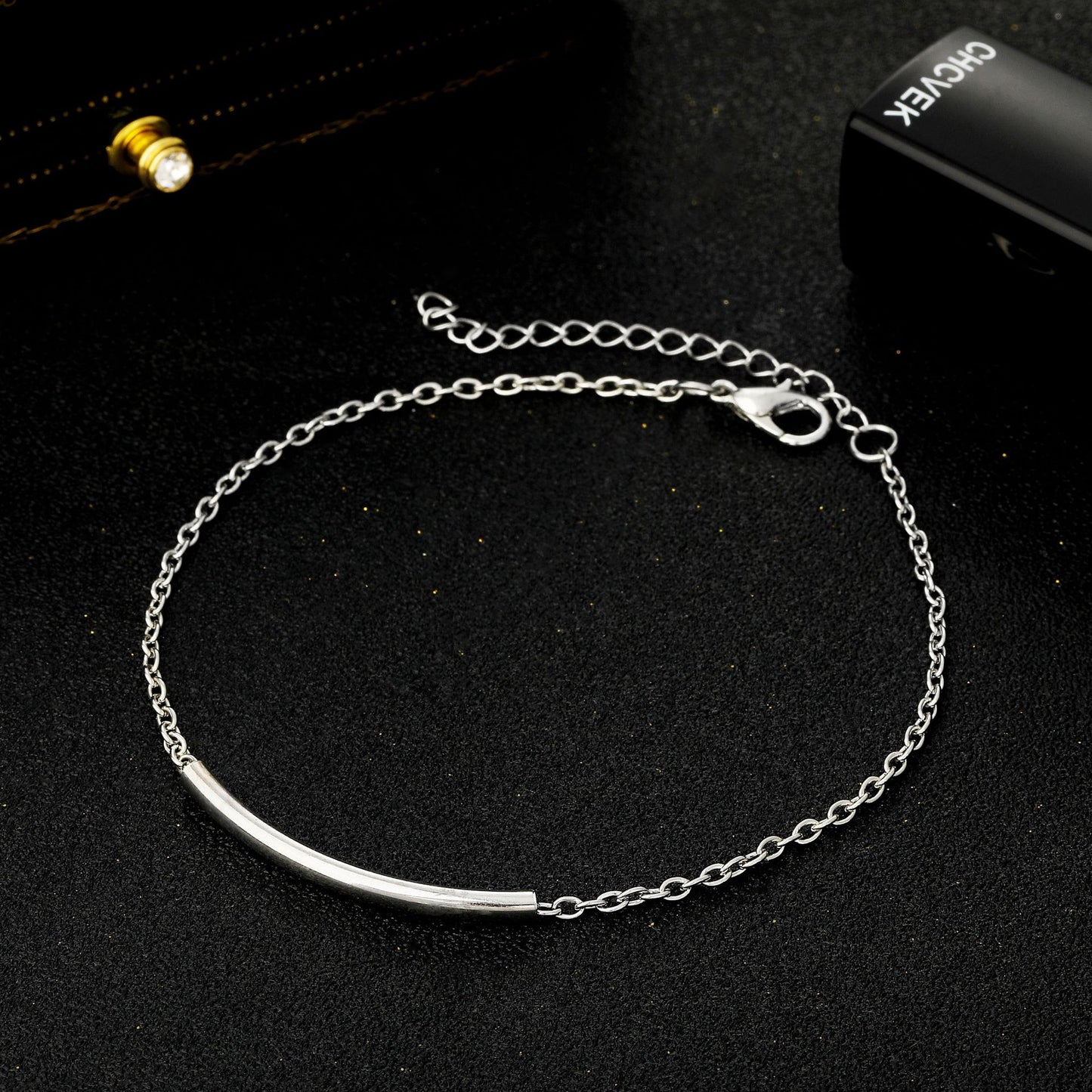 Classic Anklet with Timeless Appeal