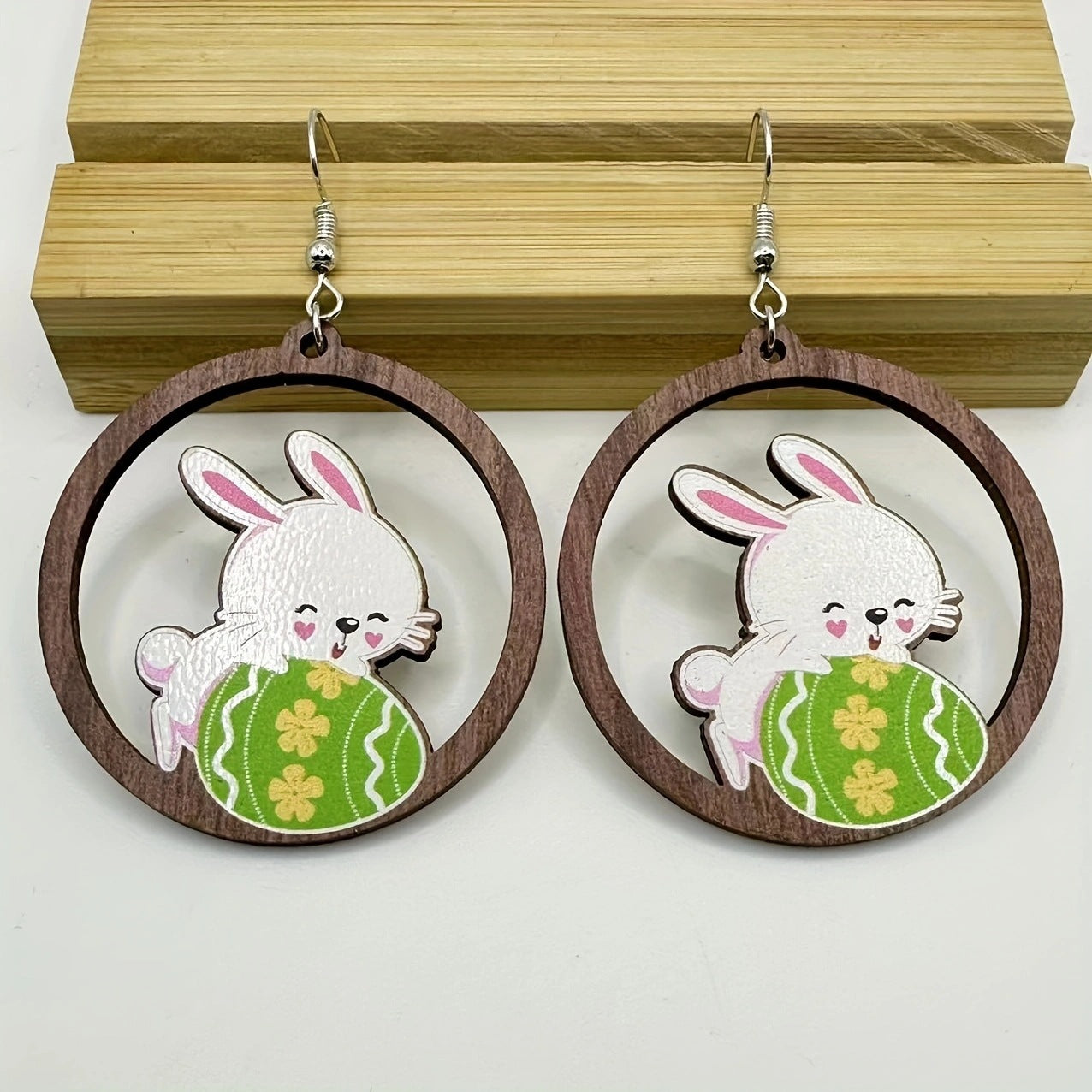 Charming Earring for Any Occasion