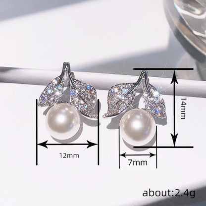 Classic Pearl Earring with Timeless Appeal