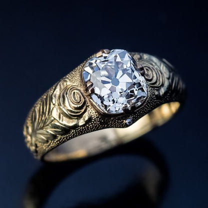 Beautiful Gold Bracelet with Unique Style