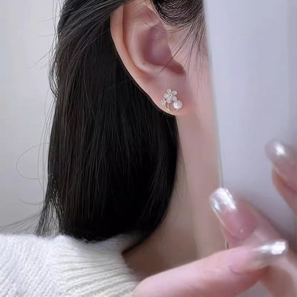 Classic Pearl Earring with Timeless Appeal