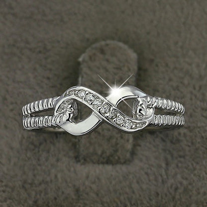Classic Gold Ring with Timeless Appeal