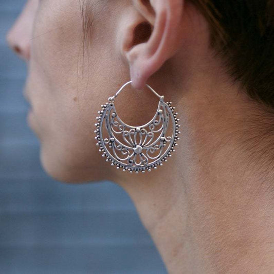 Charming Earring for Any Occasion