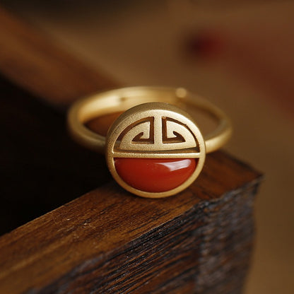 Classic Silver Pendant with Timeless Appeal