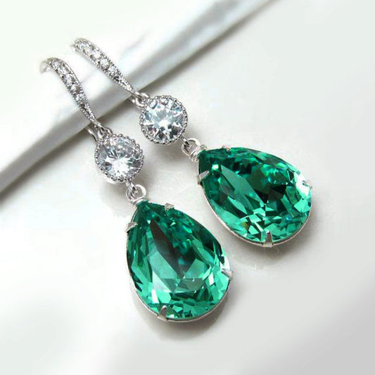 Charming Earring for Any Occasion
