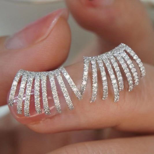 Charming Earring for Any Occasion