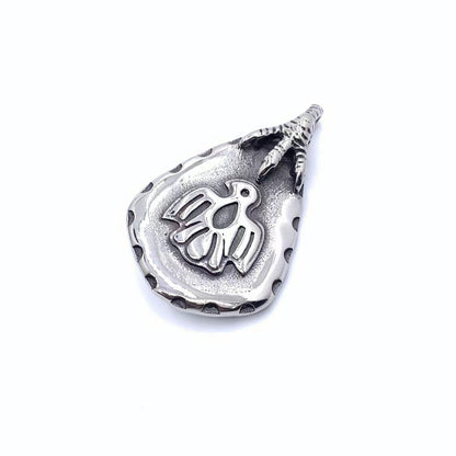 Elegant Pendant for Every Occasion