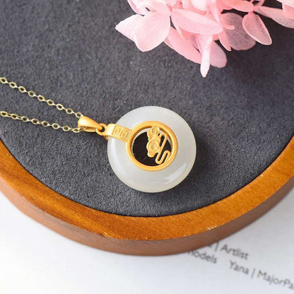 Elegant Gold Necklace for Every Occasion
