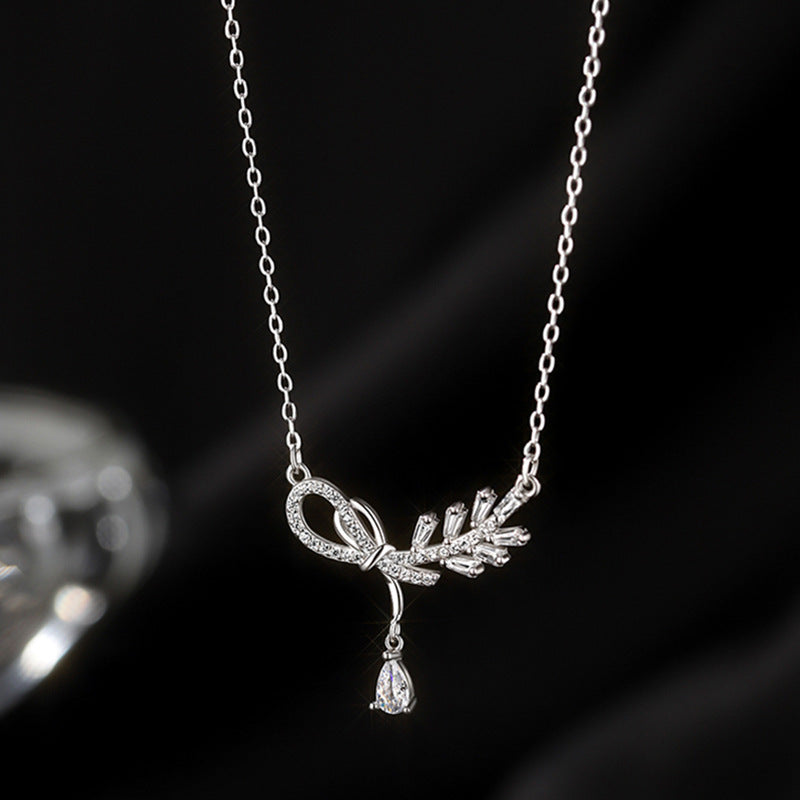 Charming Piece for Any Occasion