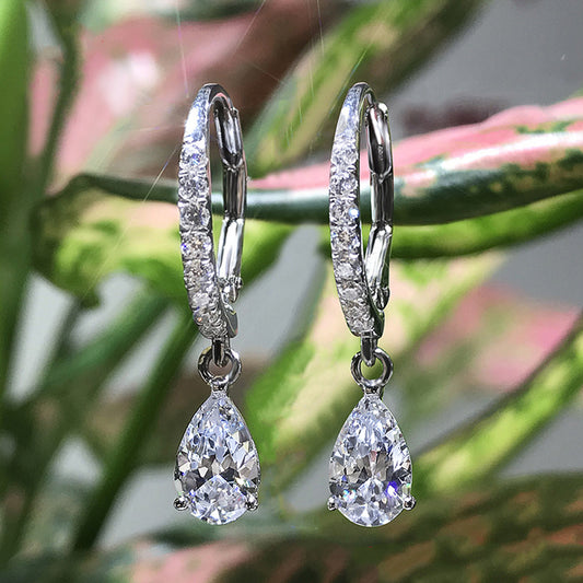 Charming Earring for Any Occasion