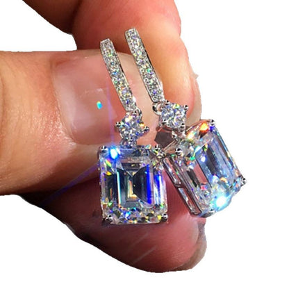 Stunning Earring for Daily Wear