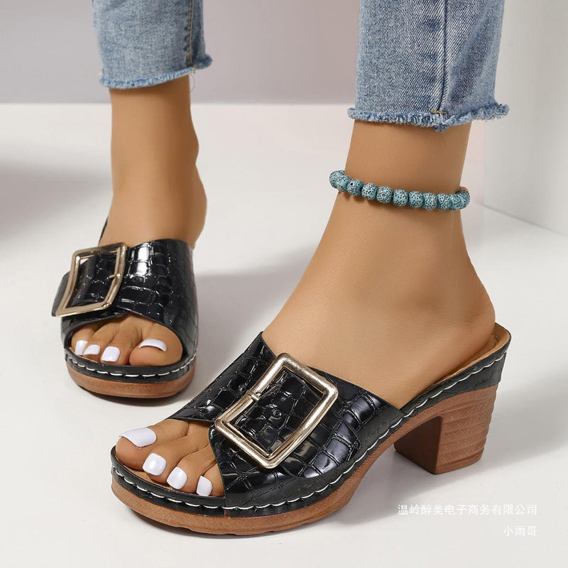 Chic Orthopedic Sandals with Unique Design