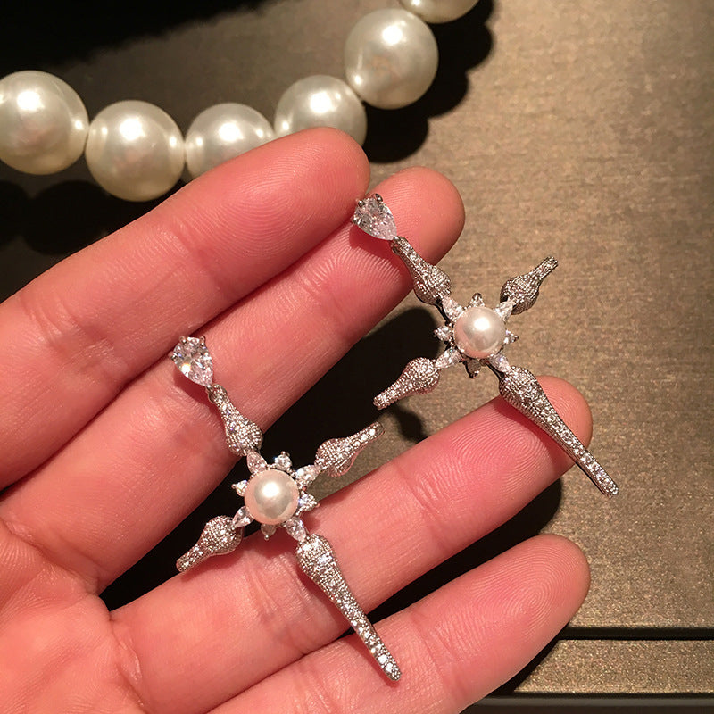 Romantic Pearl Earring for Special Moments