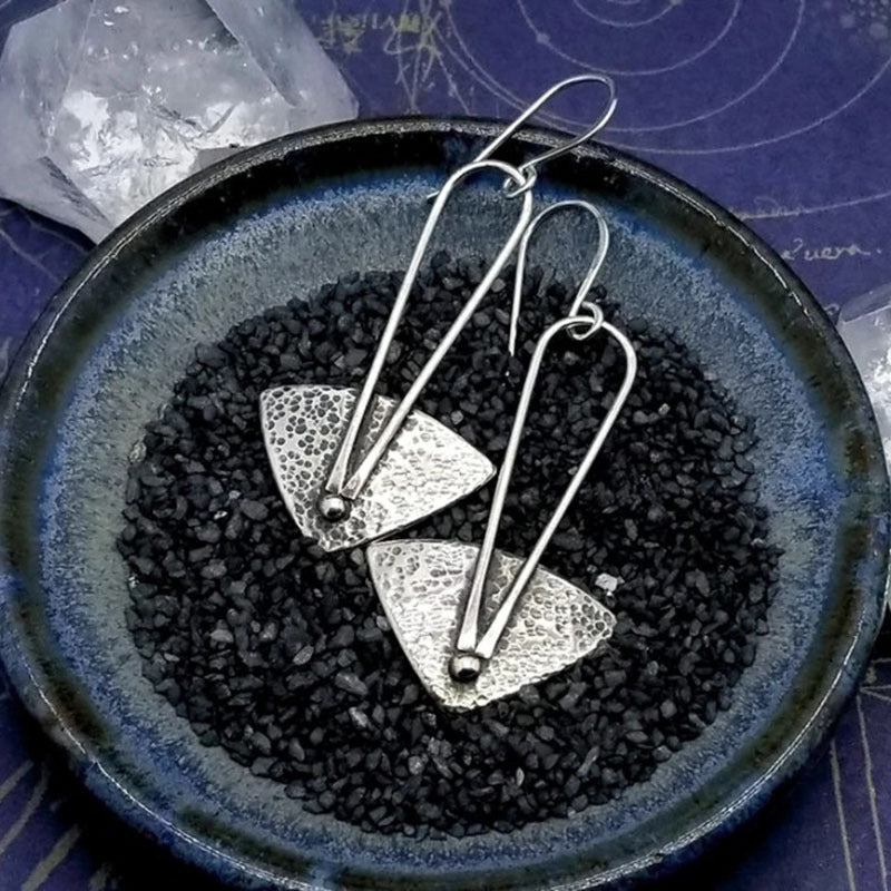 Romantic Silver Earring for Special Moments