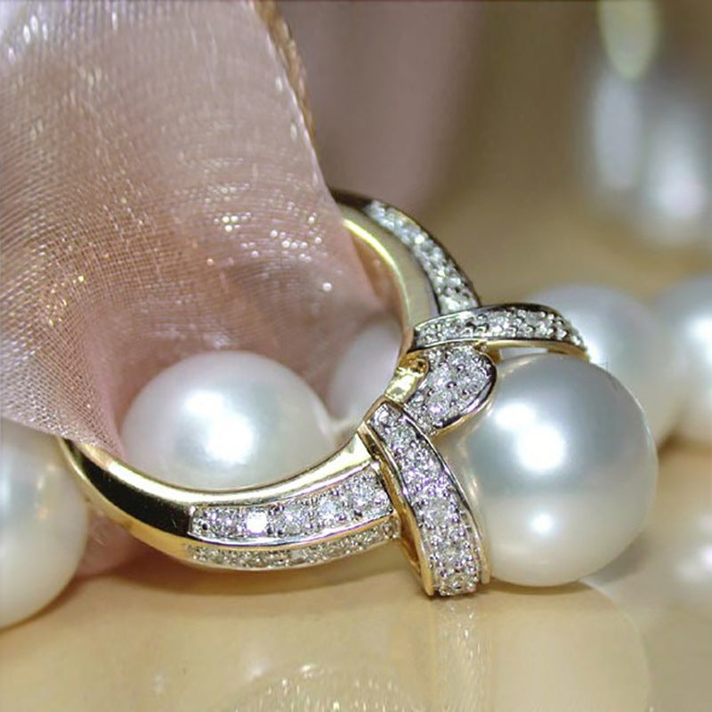 Charming Gold Ring for Any Occasion