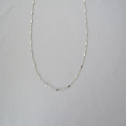 Romantic Silver Necklace for Special Moments