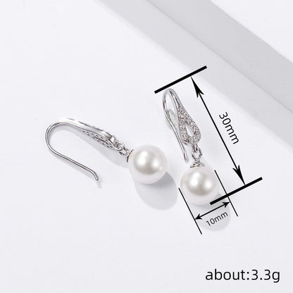 Classic Pearl Earring with Timeless Appeal